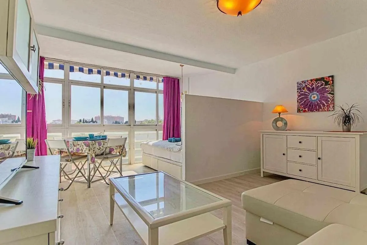 Apartment 797 Holiday Rentals- Moderno, Centrico Y Espacioso Estudio Benalmadena Spain