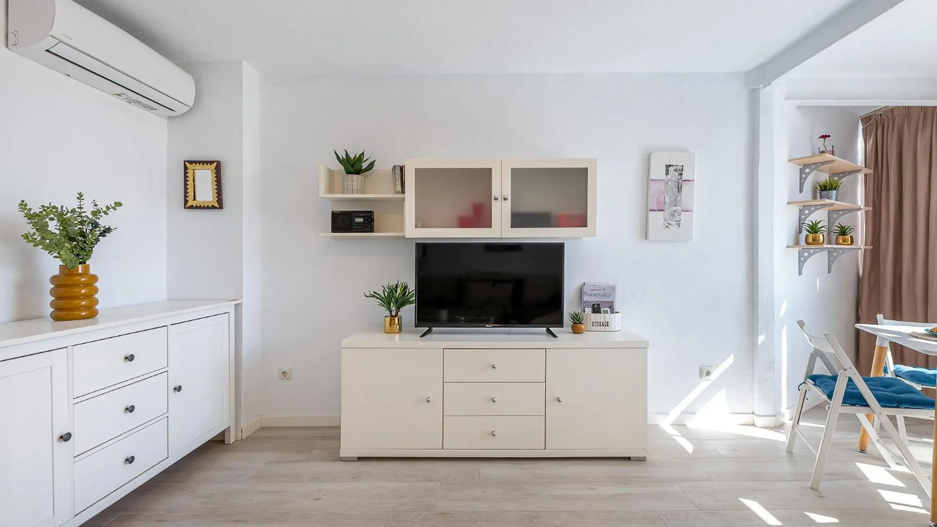 797 Holiday Rentals- Moderno, Centrico Y Espacioso Estudio Benalmadena